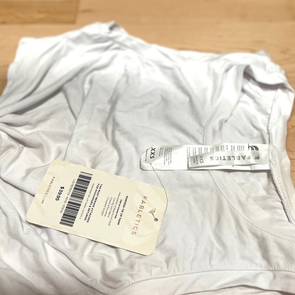 White Cropped Open-Back Wrap Tee; Fabletics; XXS - Picture 4 of 5
